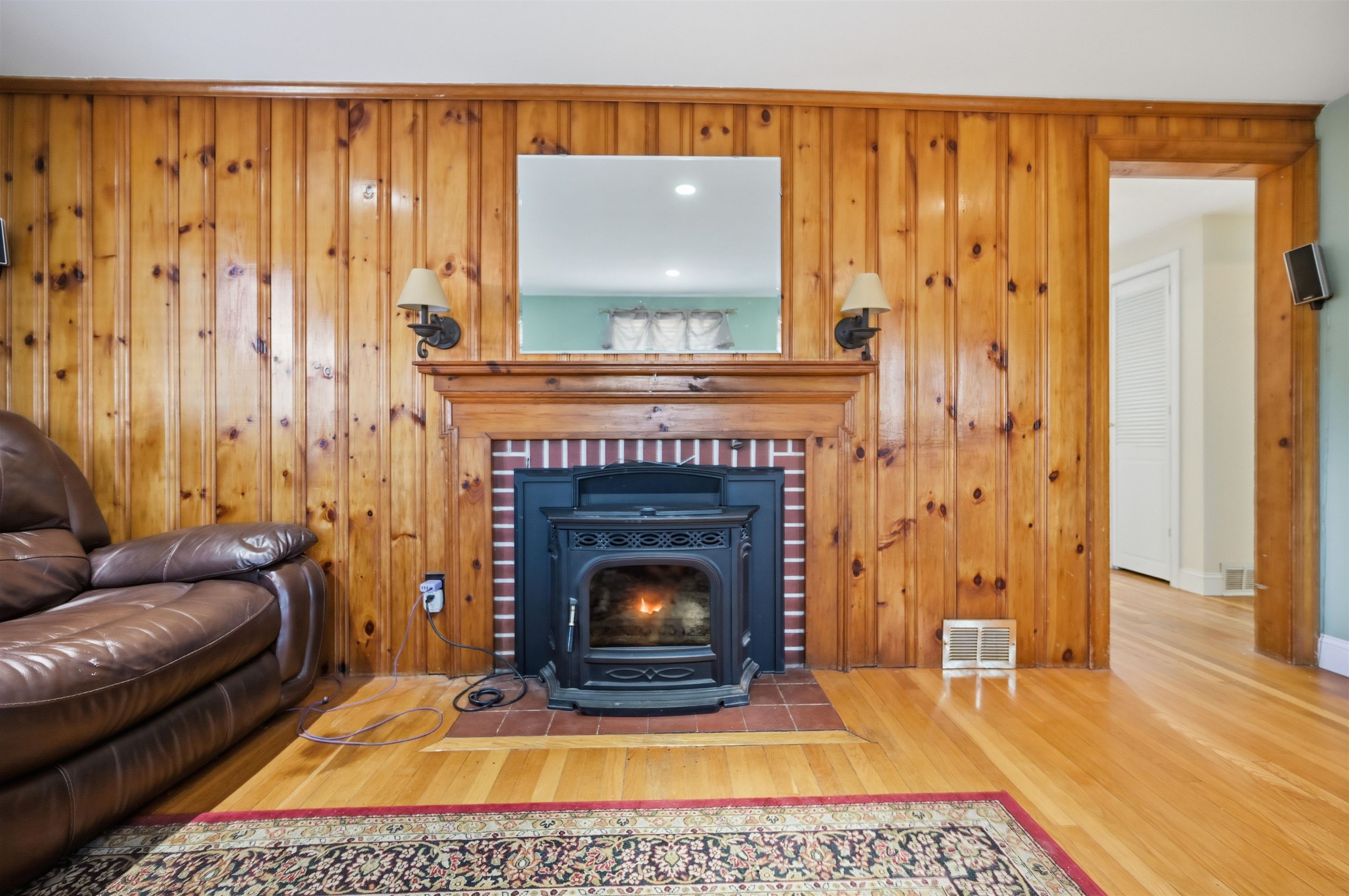 4 Hale Spring Road Plaistow, NH 03865 - Photo 11 of 43