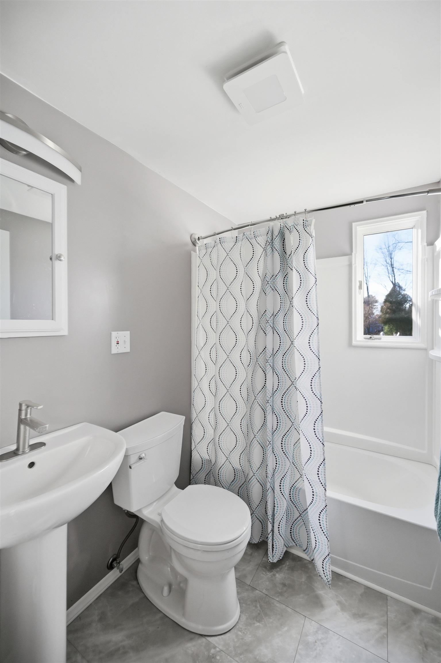 4 Hale Spring Road Plaistow, NH 03865 - Photo 19 of 43