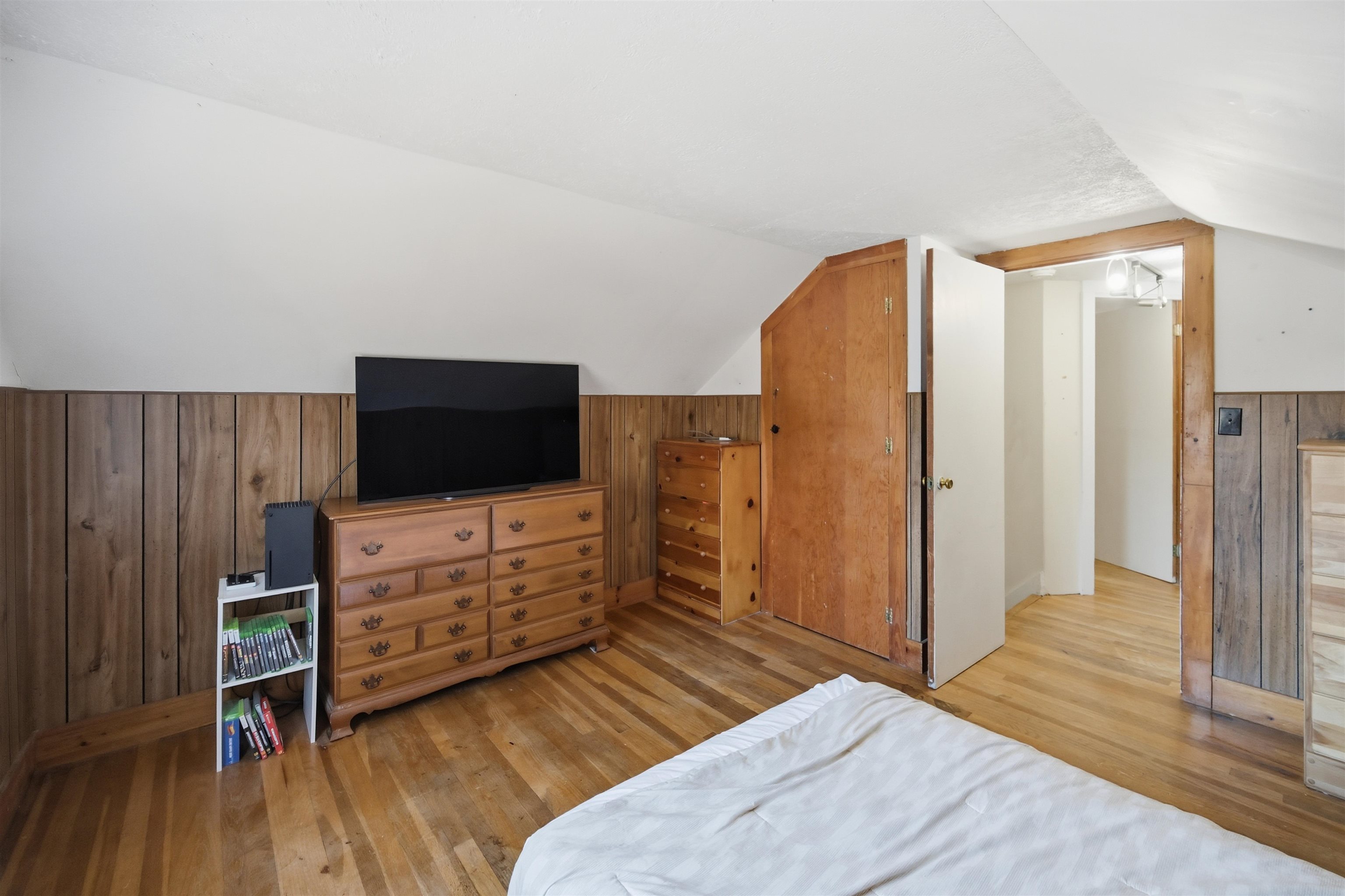 4 Hale Spring Road Plaistow, NH 03865 - Photo 27 of 43