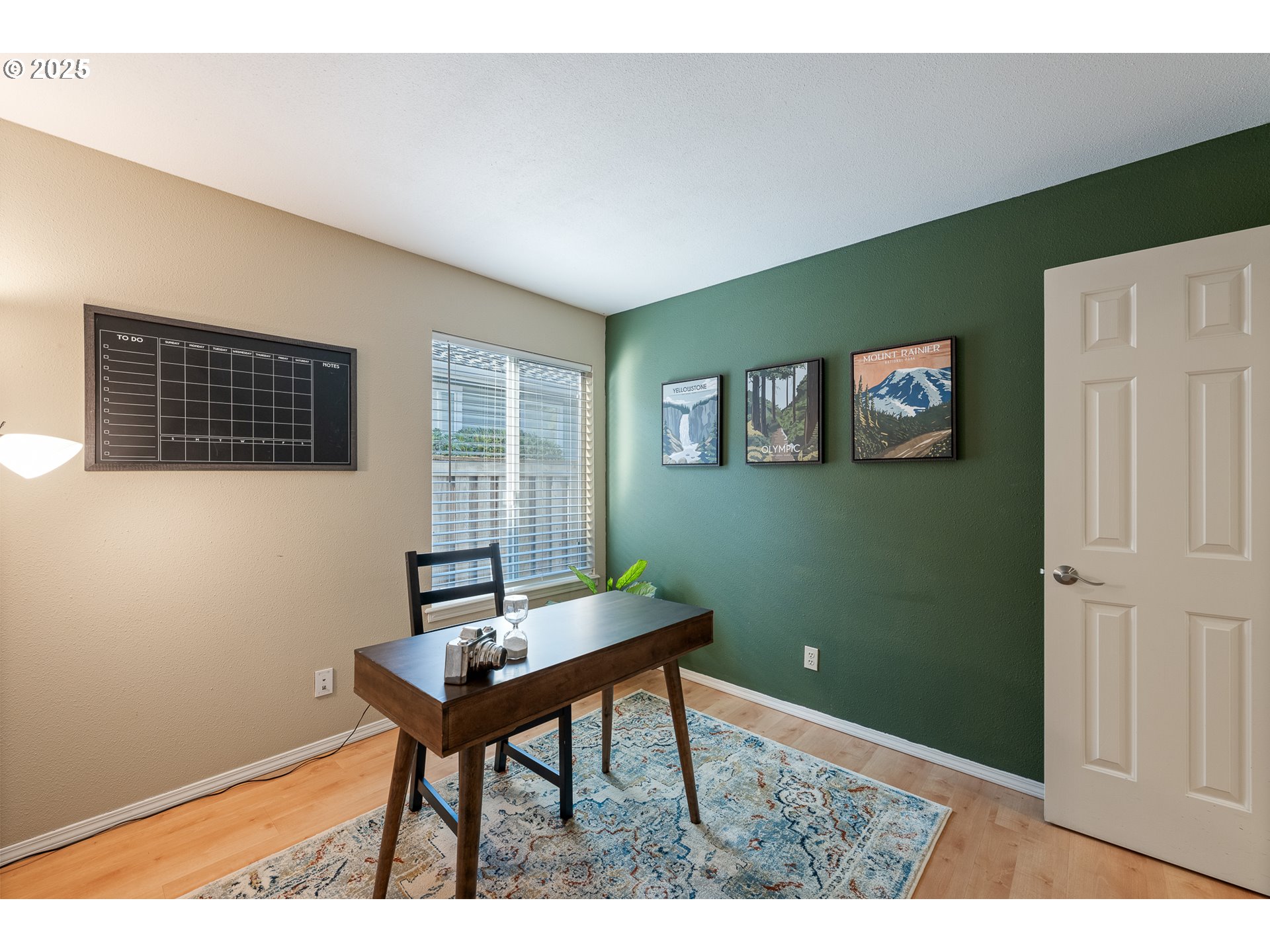 11450 Southwest Pintail Loop Beaverton, OR 97007 - Photo 13 of 35 a workspace with furniture and a window
