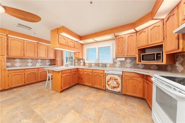 $959,000 | 4636 East Ave H, Lancaster, CA 93535