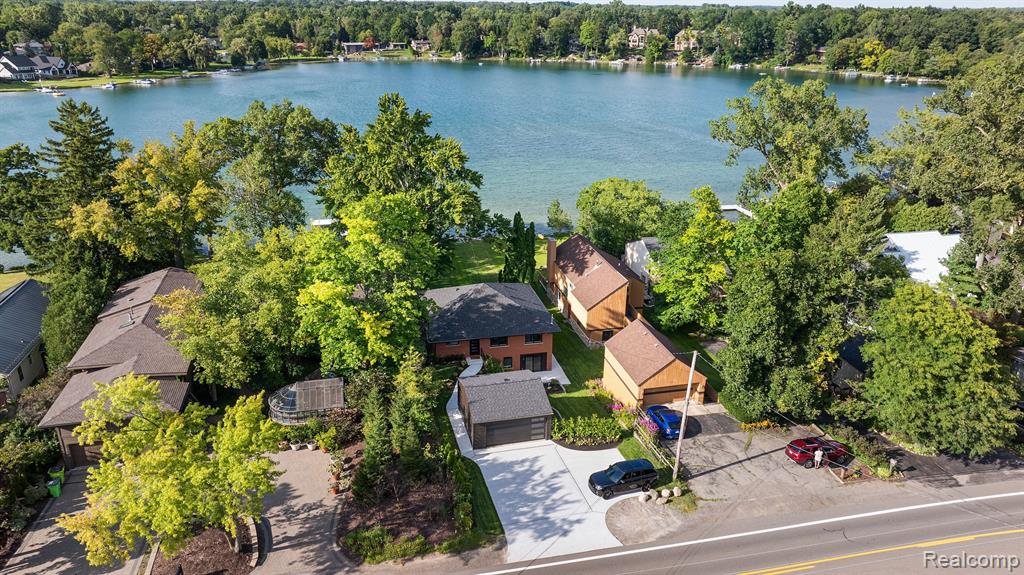 6280 Commerce Road West Bloomfield, MI 48324 - Photo 22 of 67