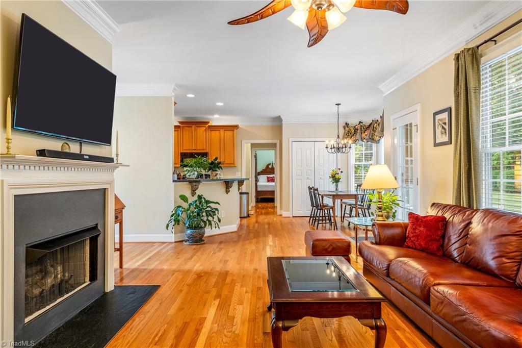 3863 Waterview Road High Point, NC 27265 - Photo 17 of 50 Living Room