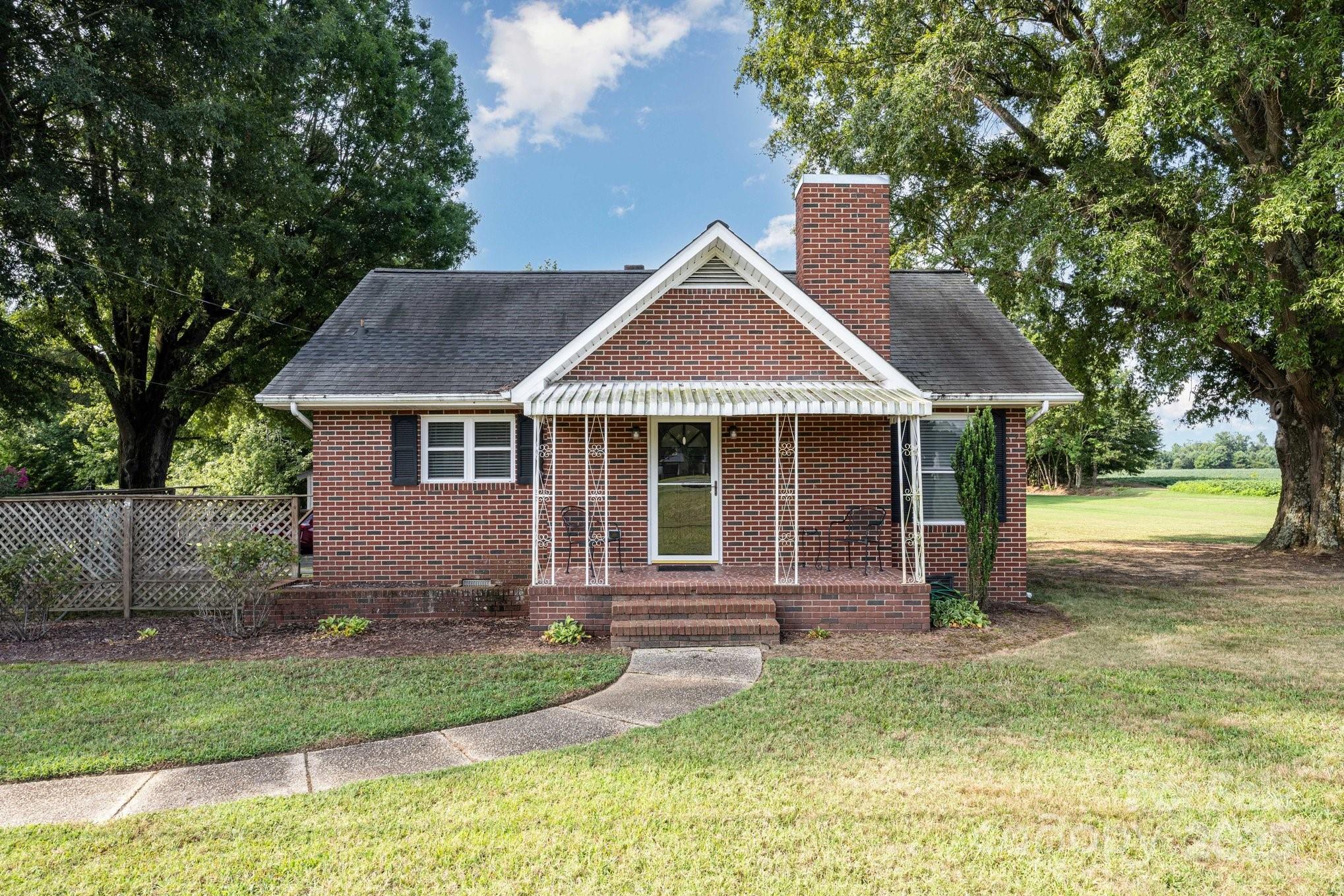 341 West Red Cross Road Oakboro, NC 28129 - Photo 1 of 25 Gallery Image 1