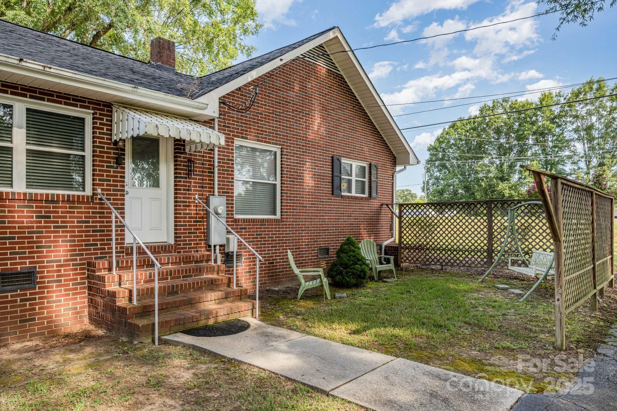 341 West Red Cross Road Oakboro, NC 28129 - Photo 4 of 25 Gallery Image 4