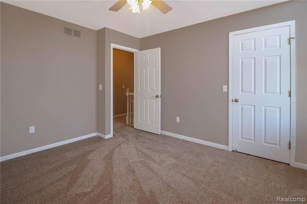 3079 Lexham Lane Rochester Hills, MI 48309 - Photo 20 of 37