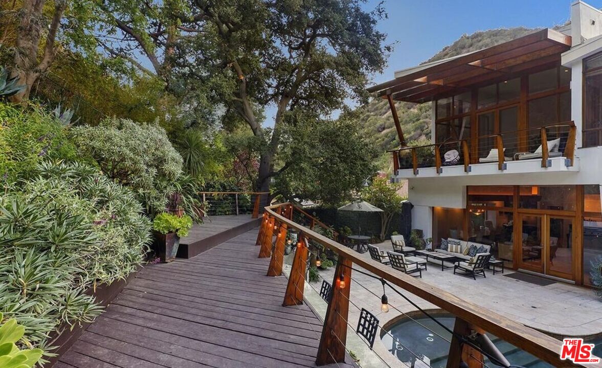 3600 Mandeville Canyon Road Los Angeles, CA 90049 - Photo 4 of 59