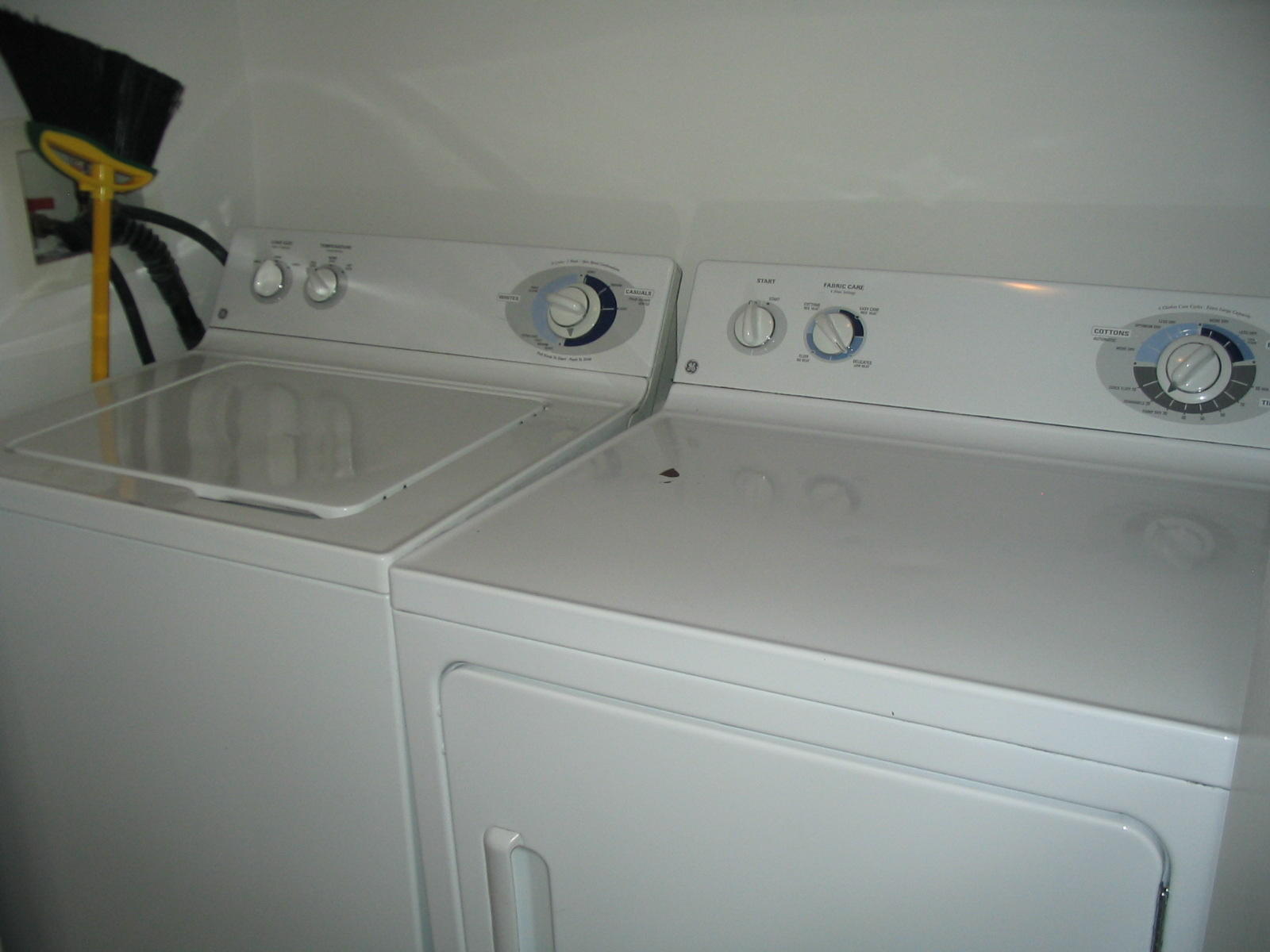 233 South Federal Highway, Unit 221 Boca Raton, FL 33432 - Photo 13 of 25 Full size washer and dryer in unit