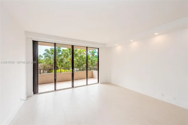 $8,000 | 151 Crandon Boulevard, Unit 241, Key Biscayne, FL 33149