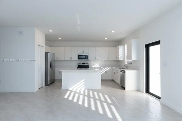 $3,400 | 12990 Southwest 229th Lane, Miami, FL 33170