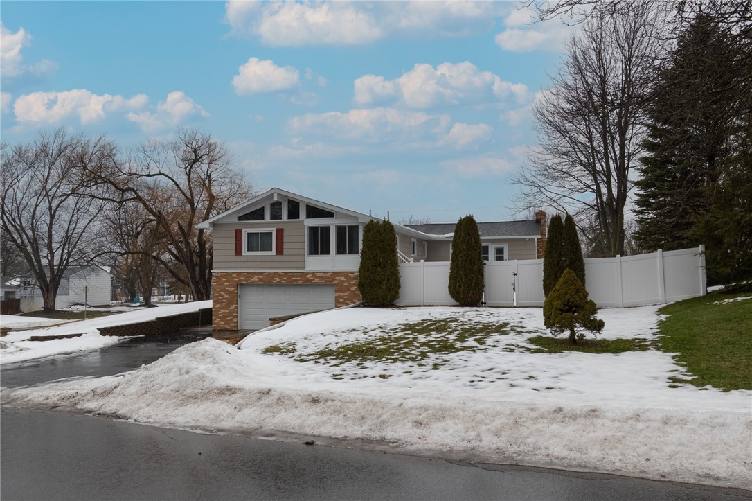 10 Nevins Road Henrietta, NY 14467 - Photo 2 of 39