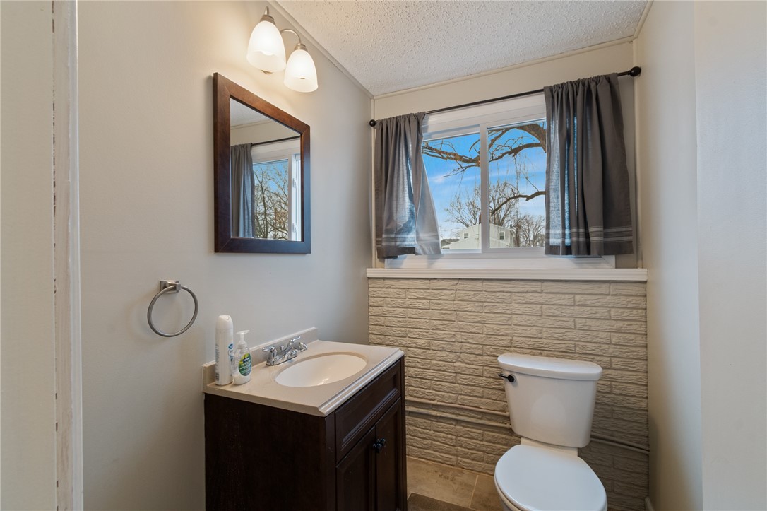 10 Nevins Road Henrietta, NY 14467 - Photo 32 of 39