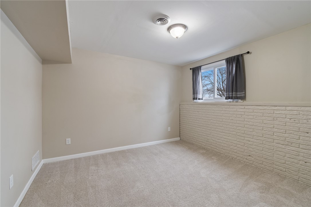 10 Nevins Road Henrietta, NY 14467 - Photo 33 of 39