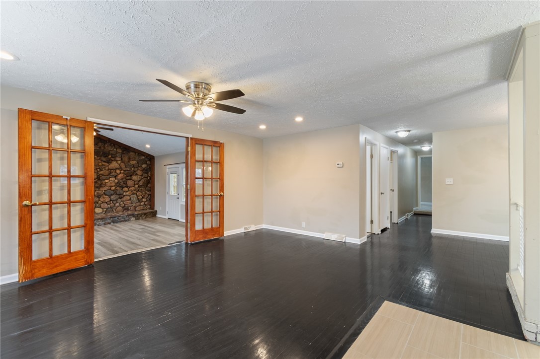 10 Nevins Road Henrietta, NY 14467 - Photo 5 of 39