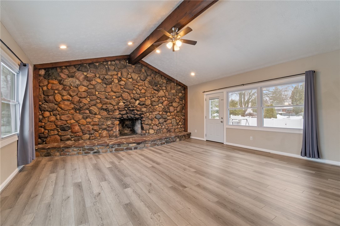 10 Nevins Road Henrietta, NY 14467 - Photo 6 of 39 Family Room