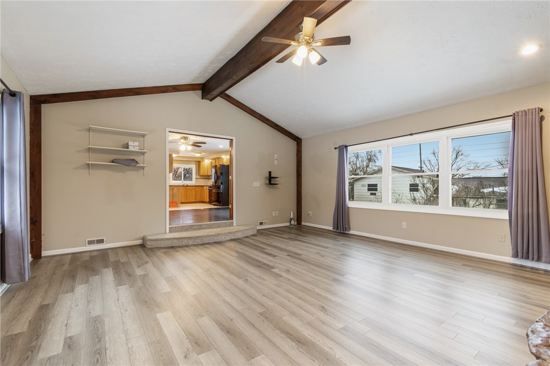 10 Nevins Road Henrietta, NY 14467 - Photo 8 of 39 Living Room