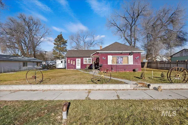 $239,900 | 224 5th Avenue East, Jerome, ID 83338