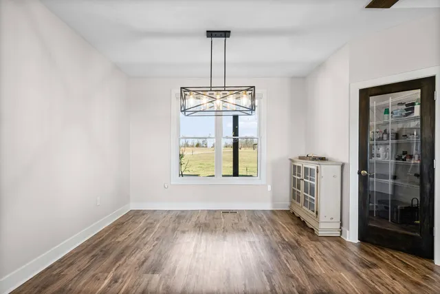 $1,200,000 | 720 Moore Hollow Road, Indian Mound, TN 37079