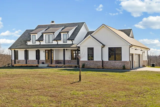 $1,200,000 | 720 Moore Hollow Road, Indian Mound, TN 37079