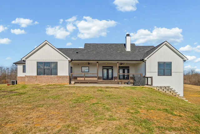 $1,200,000 | 720 Moore Hollow Road, Indian Mound, TN 37079