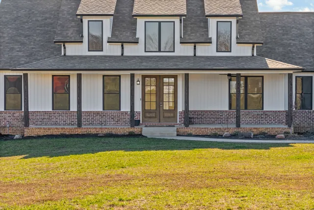 $1,200,000 | 720 Moore Hollow Road, Indian Mound, TN 37079