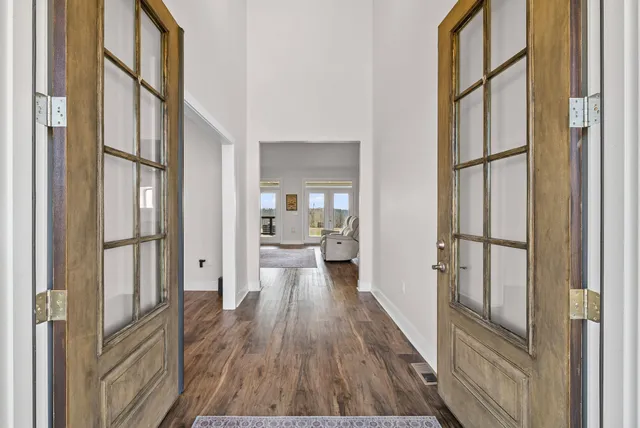 $1,200,000 | 720 Moore Hollow Road, Indian Mound, TN 37079