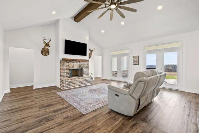 $1,200,000 | 720 Moore Hollow Road, Indian Mound, TN 37079