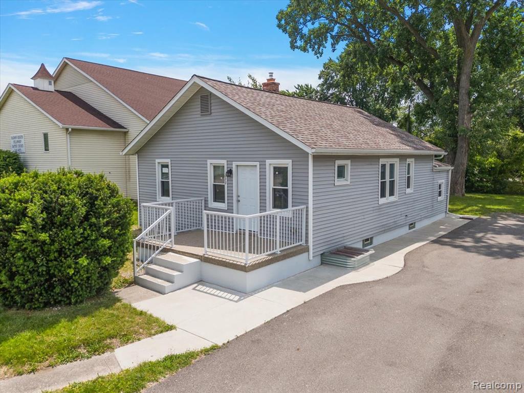 233 West Eleven Mile Road Madison Heights, MI 48071 - Photo 3 of 44 Gallery Image 3
