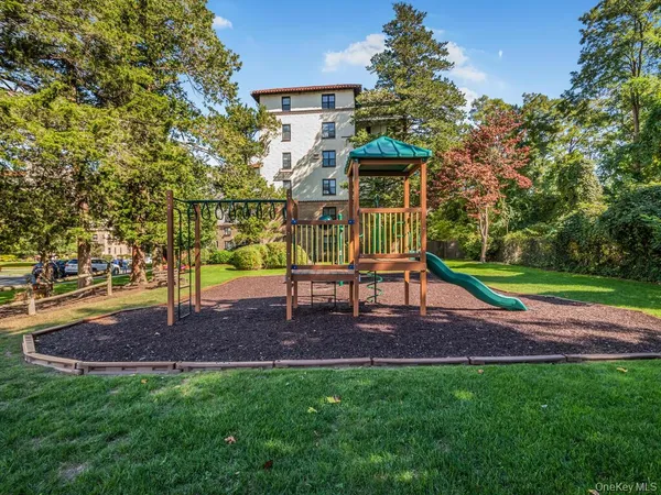 $189,000 | 1273 North Avenue, Unit 31G, New Rochelle, NY 10804