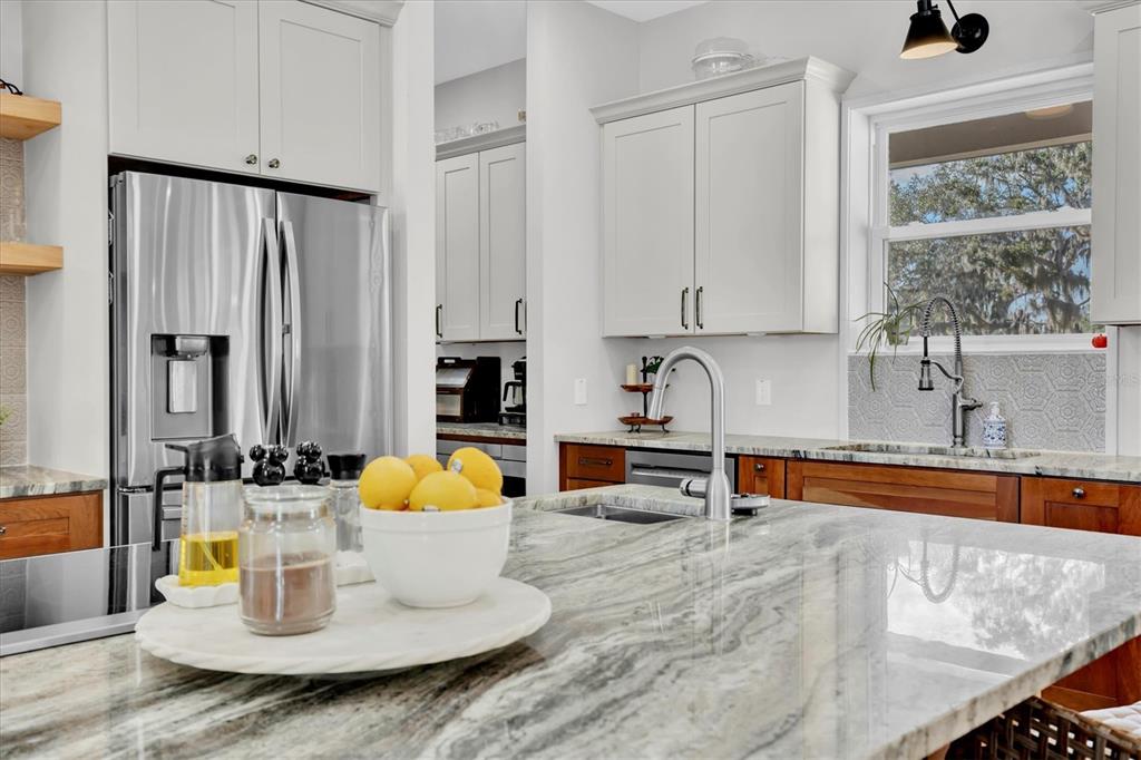 1605 Center Road Terra Ceia, FL 34250 - Photo 8 of 55