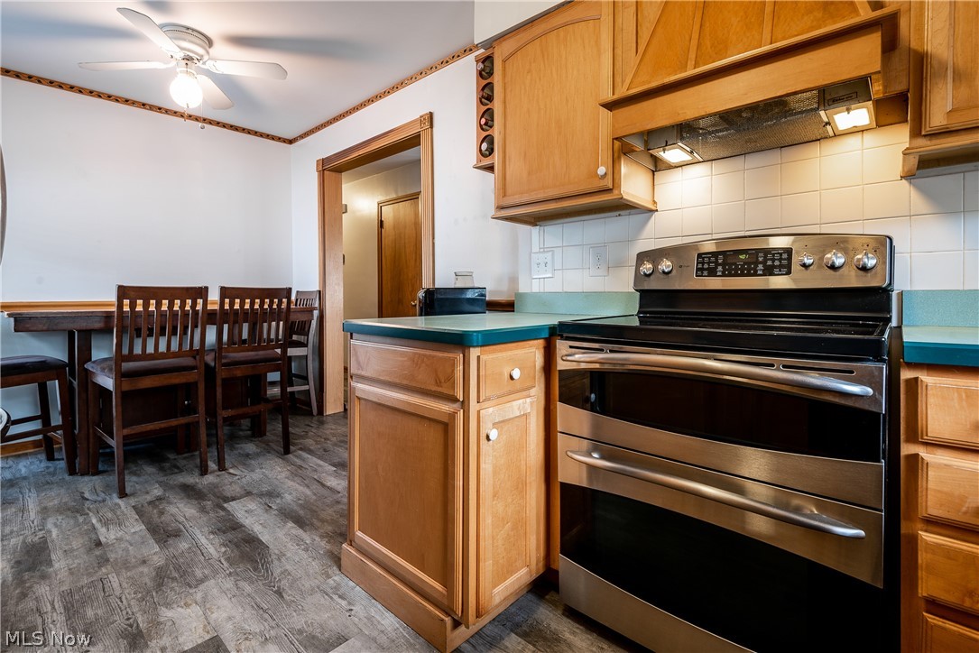 475 Stanley Road Akron, OH 44312 - Photo 8 of 26 Eat in area with ceiling fan