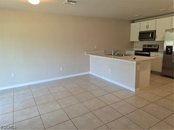 $2,000 | 8002 Vega Court, LaBelle, FL 33935