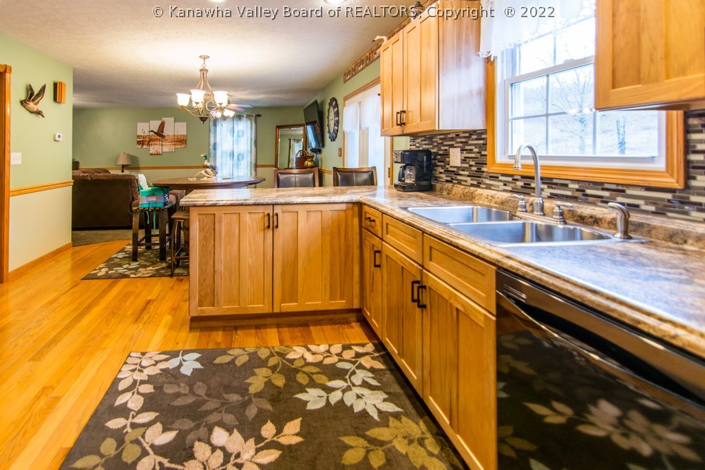 163 Kentuck Road Kenna, WV 25248 - Photo 9 of 27 Gallery Image 9