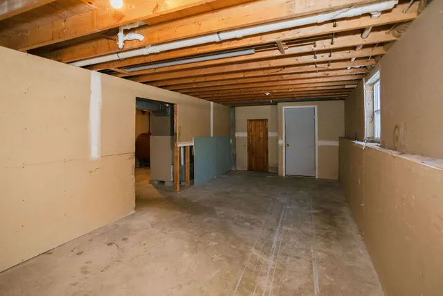 $329,900 | 127 Meadow Lane, Farmington, ME 04938