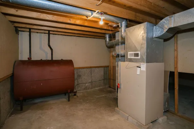 $329,900 | 127 Meadow Lane, Farmington, ME 04938