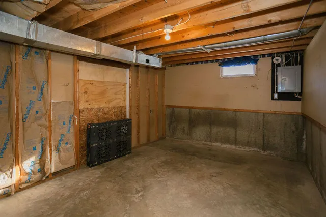 $329,900 | 127 Meadow Lane, Farmington, ME 04938