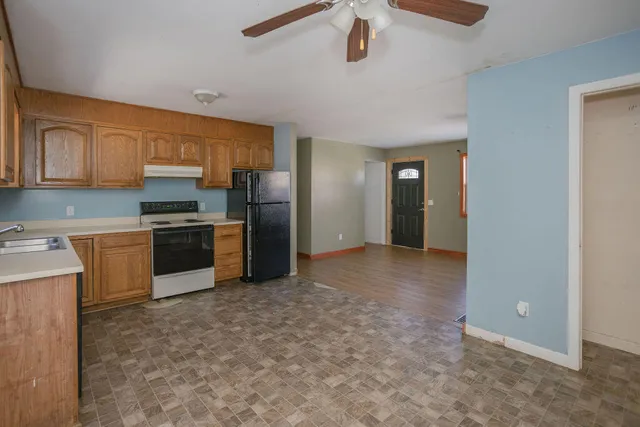 $329,900 | 127 Meadow Lane, Farmington, ME 04938