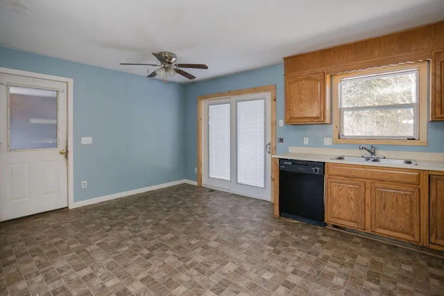 $329,900 | 127 Meadow Lane, Farmington, ME 04938