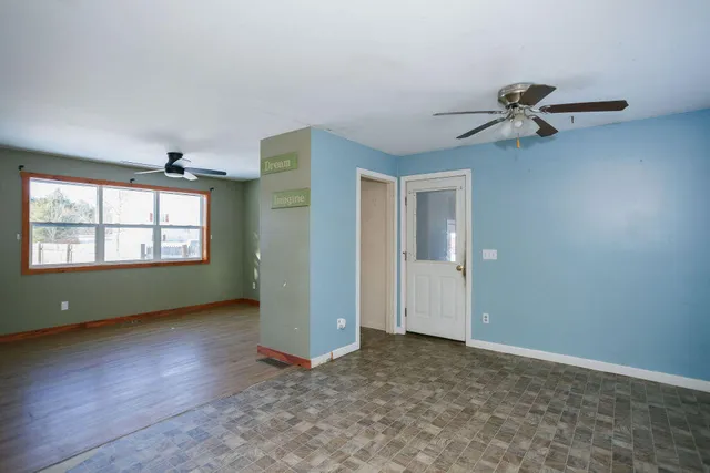 $329,900 | 127 Meadow Lane, Farmington, ME 04938