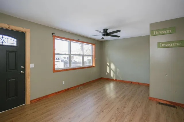 $329,900 | 127 Meadow Lane, Farmington, ME 04938