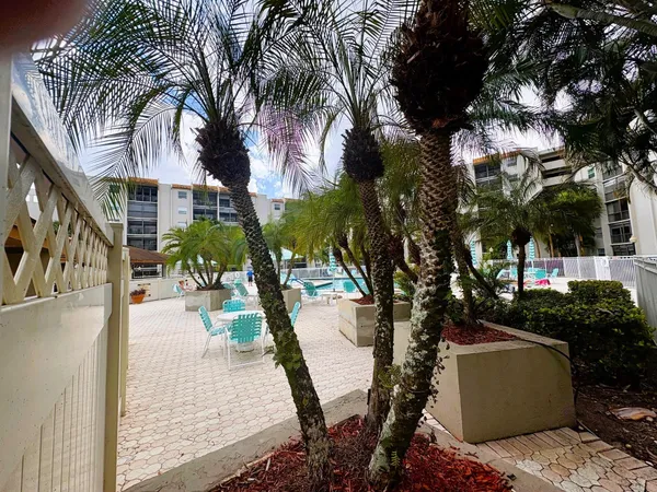 a view of a tennis court