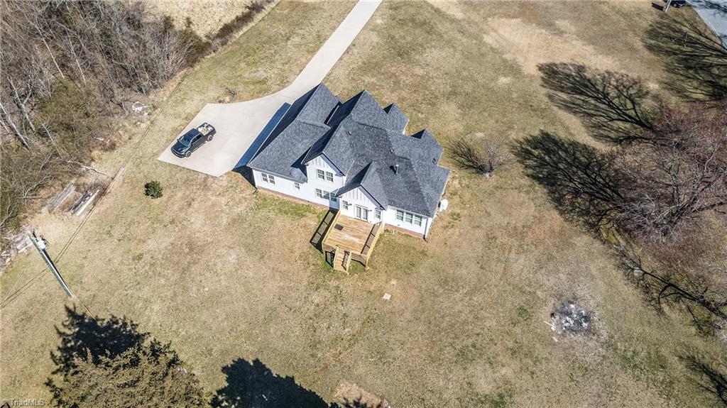 5856 Drake Road Greensboro, NC 27406 - Photo 11 of 50 Gallery Image 11