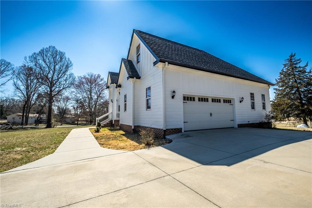 5856 Drake Road Greensboro, NC 27406 - Photo 14 of 50 Gallery Image 14