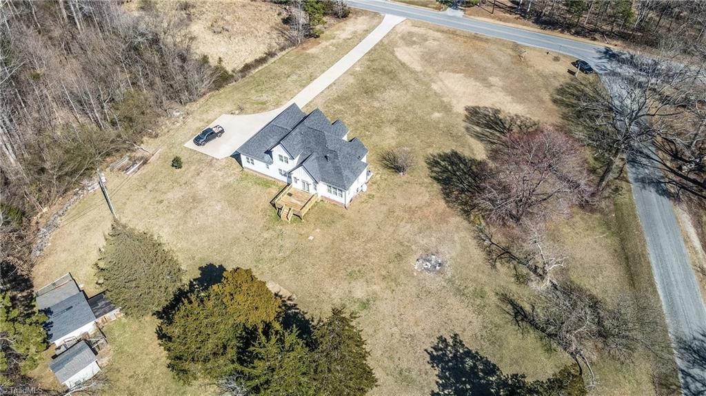 5856 Drake Road Greensboro, NC 27406 - Photo 10 of 50 Gallery Image 10