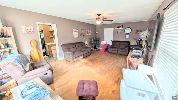$159,900 | 901 Woodland Street, Emporia, KS 66801