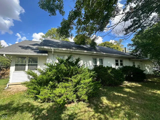 $184,900 | 1069 West Railroad Street, Fountaintown, IN 46130