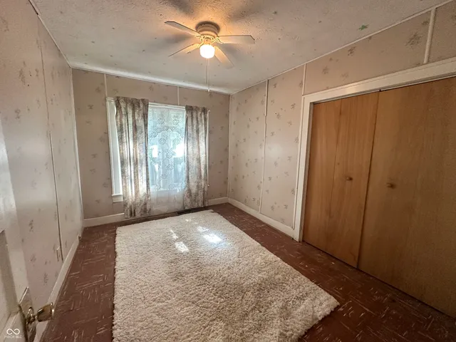 $184,900 | 1069 West Railroad Street, Fountaintown, IN 46130