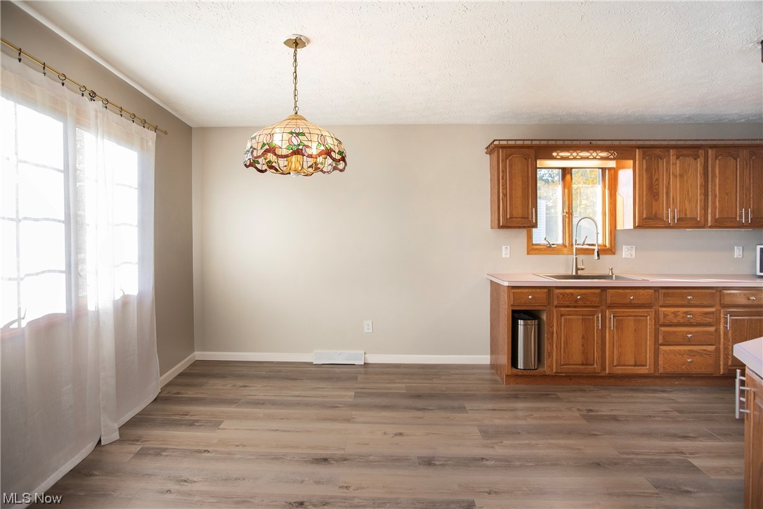 9030 Reed Road North Ridgeville, OH 44039 - Photo 13 of 35 Dining area
