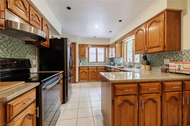 $300,000 | 132 Lincoln Road, Arcadia, NY 14513