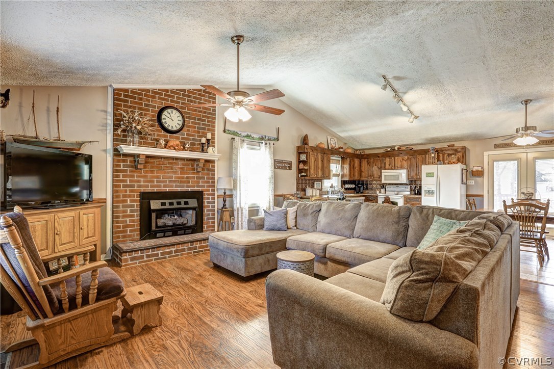 376 Poplar Road Aylett, VA 23009 - Photo 4 of 23 Gallery Image 4